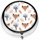 IBILIU Medicine Pill Case Rudens Cute Lapsas un Leaves Portable Pill Box for Pocket Metal Medicine Vitamīnu organizētājs 3 iecirknis