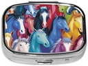 Krāsains Cartoon Horses Printed Square Pill Organizators ar 2 iecirkņiem, Portable Mini Pill Box Pill Case for Medicine, Vitamīni, Zivju eļļa, Papildinājumi
