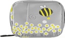 Cartoon Daisy Bee Pill Box 7 Day Pill Case Travel Pill Organizators Bag ar rāvējslēdzēju Portatīvais Weekly Case Compact Izmērs Vitamīnu piedevas turētājam